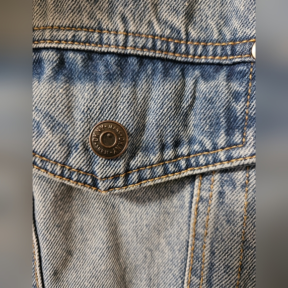 Vintage Faux Fur Collar & Full Lining Dusty Indigo Denim Unisex Jacket By DKNY - Picture 7 of 10